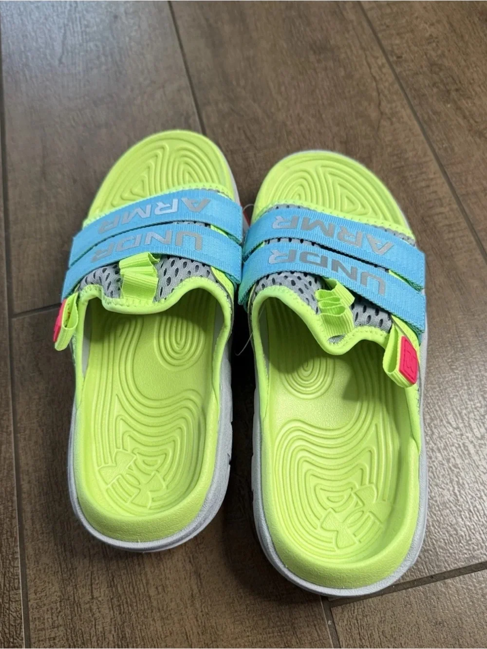 Under Armour sporty kids